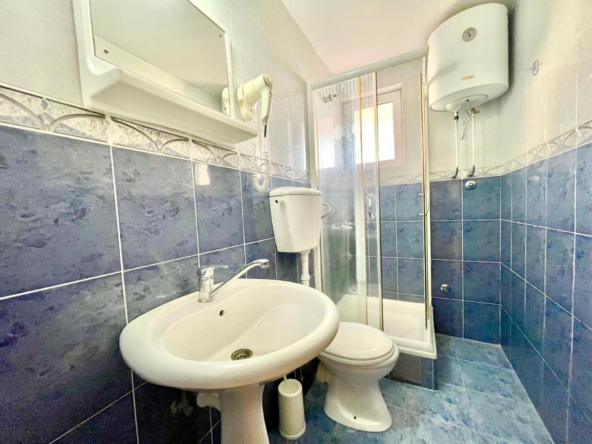 فندق Vila L بودفا المظهر الخارجي الصورة