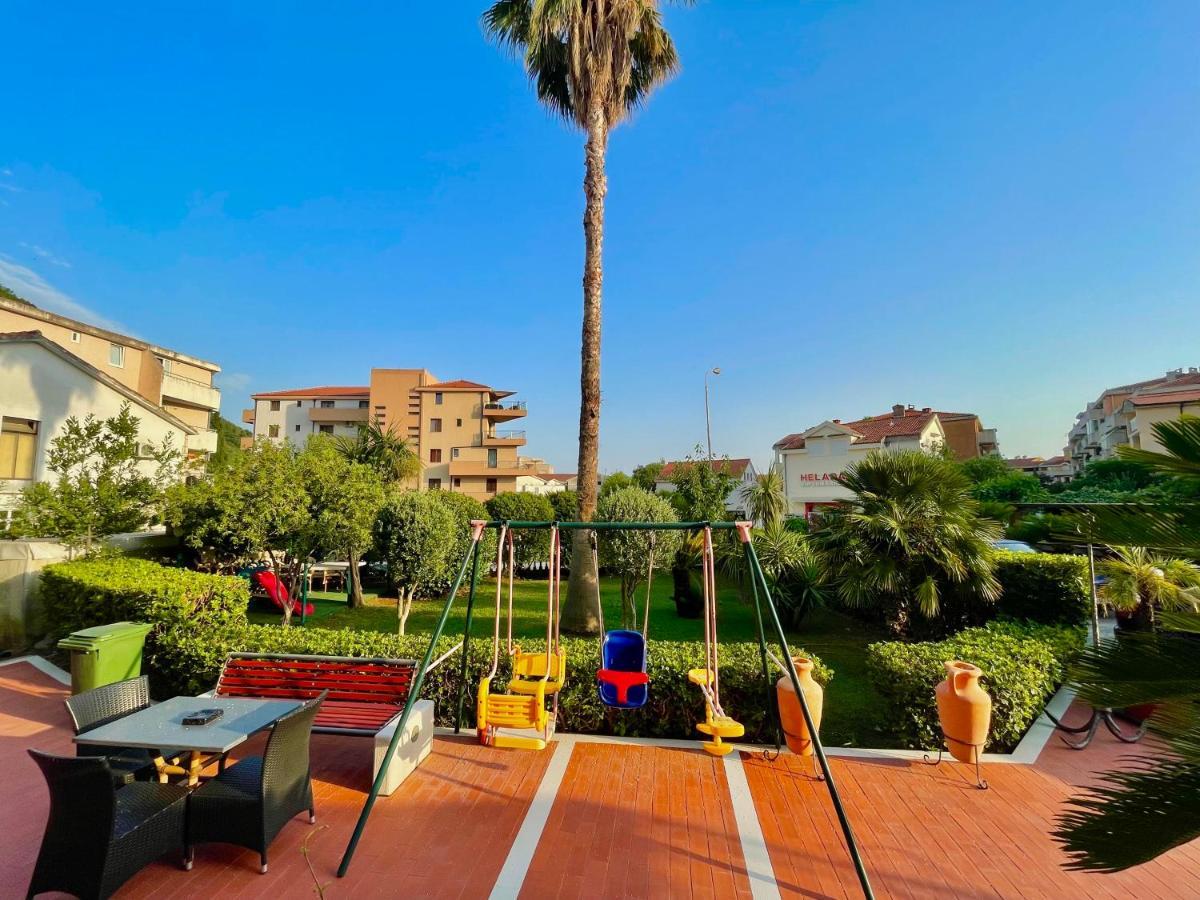 فندق Vila L بودفا المظهر الخارجي الصورة